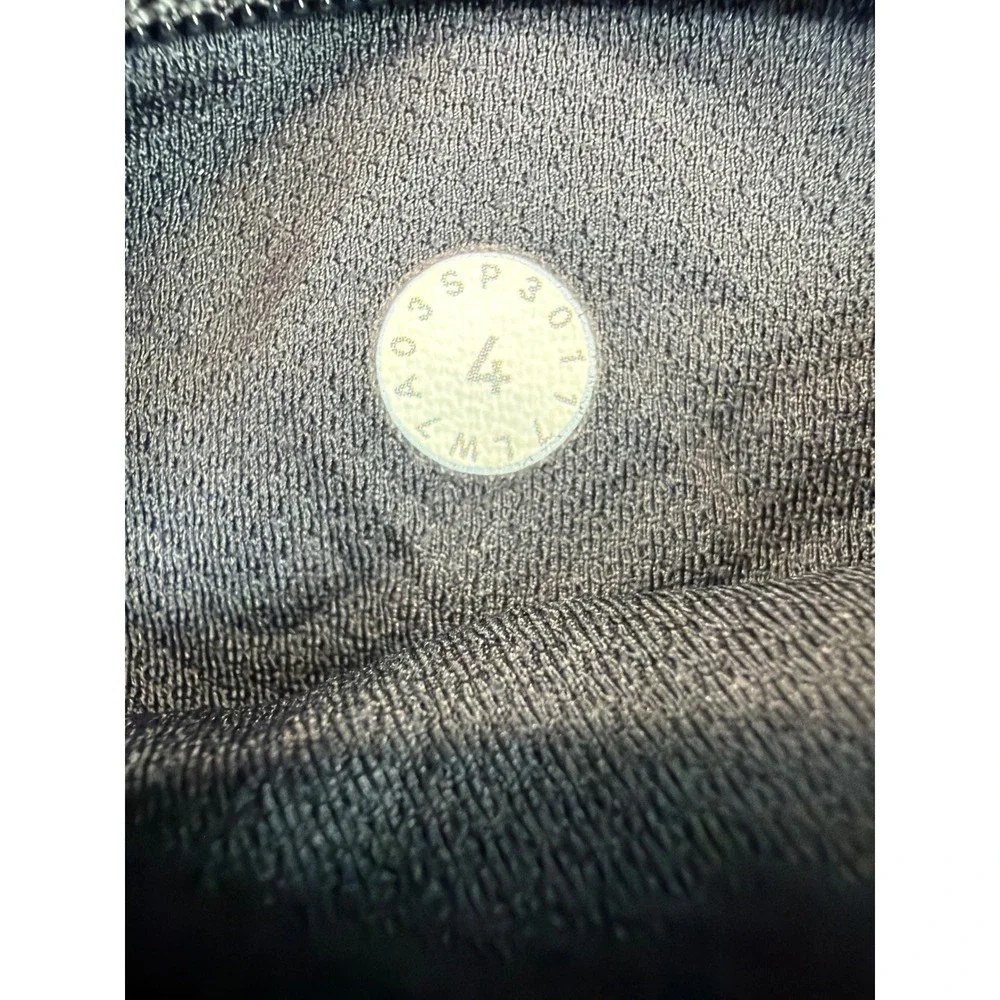 Lululemon Speed‎ Up Shorts Women 4 Black Low Rise Athletic Running